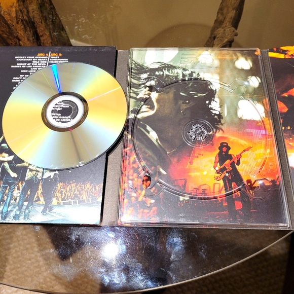 Motley Crue Live "Crue Fest 1" 2008/2009 - Picture 7 of 8